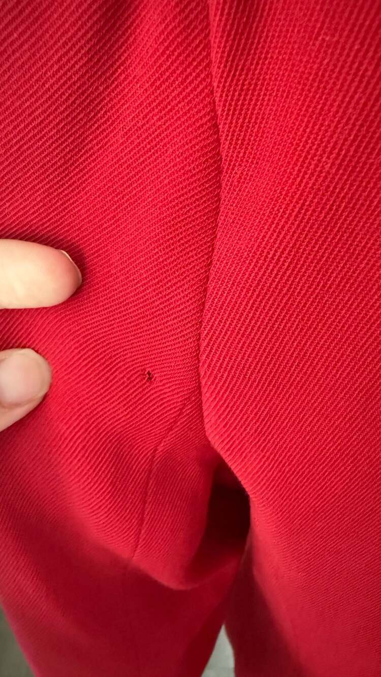 Lauren Ralph Lauren Vintage Red Worsted Wool Blazer with Gold Crest and Buttons - Picture 10 of 10